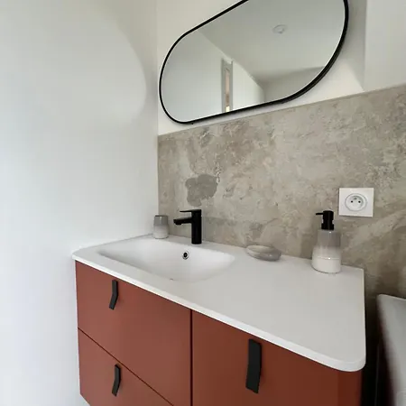 De Charme Avec Jacuzzi Mauriac (Aquitaine)