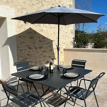 De Charme Avec Jacuzzi Mauriac (Aquitaine)